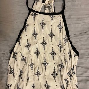 Patterned halter top, cropped